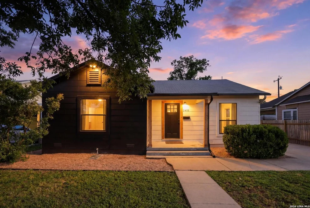 Unit for sale at 2410 W Mistletoe, San Antonio, TX 78228