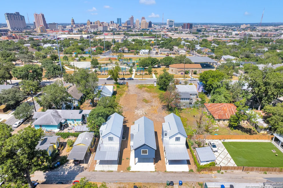 Unit for sale at 814 N Olive, San Antonio, TX 78202