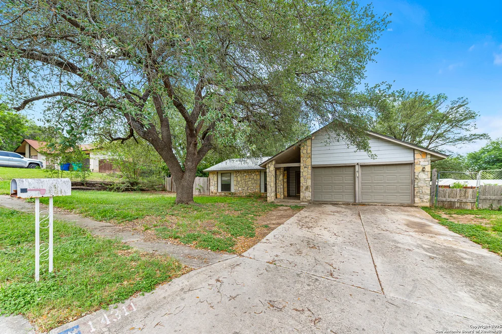 Unit for sale at 14311 Arrowood, San Antonio, TX 78233