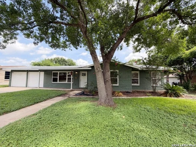Unit for sale at 539 Oakleaf Dr, San Antonio, TX 78209