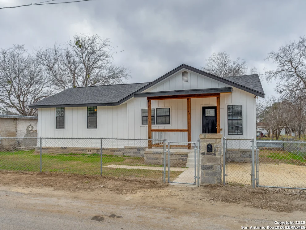 Unit for sale at 105 Galbreath, Devine, TX 78016