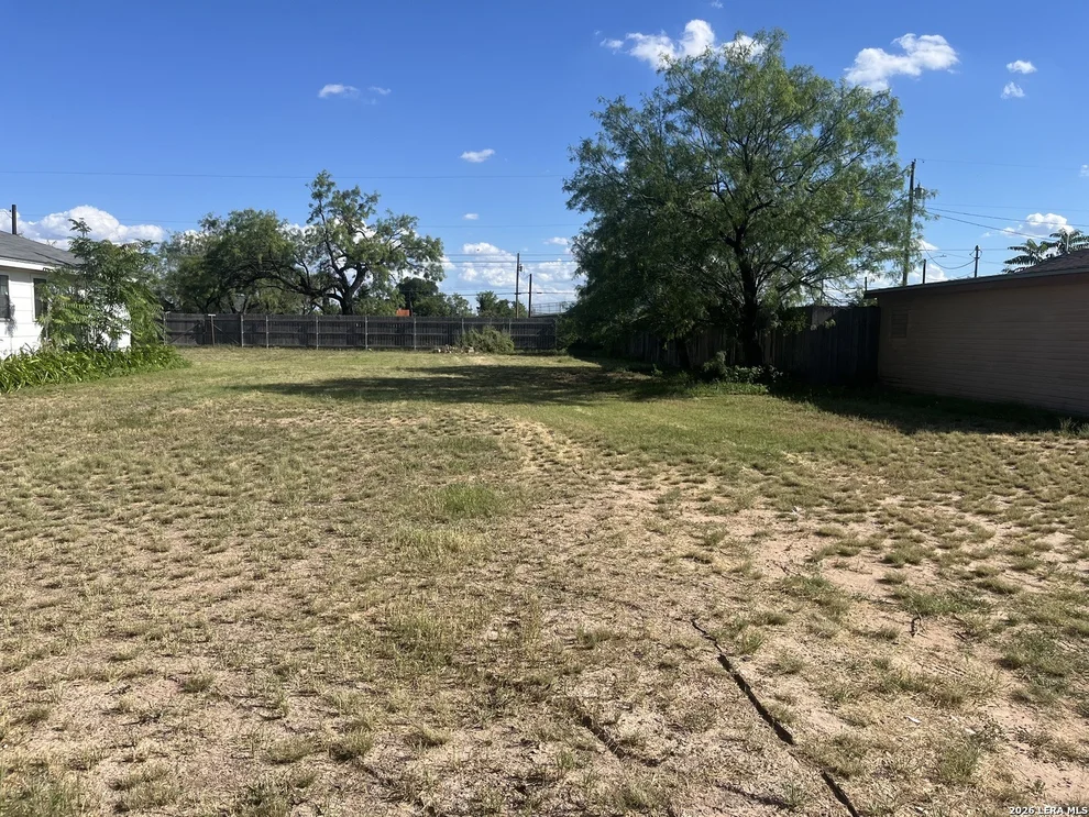 Unit for sale at 417 W Avenue X, San Angelo, TX 76903
