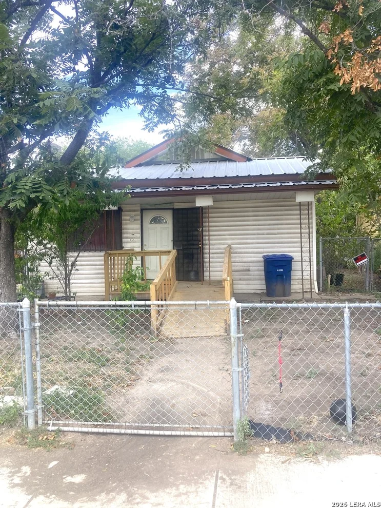 Unit for sale at 651 BARRETT PL, San Antonio, TX 78225