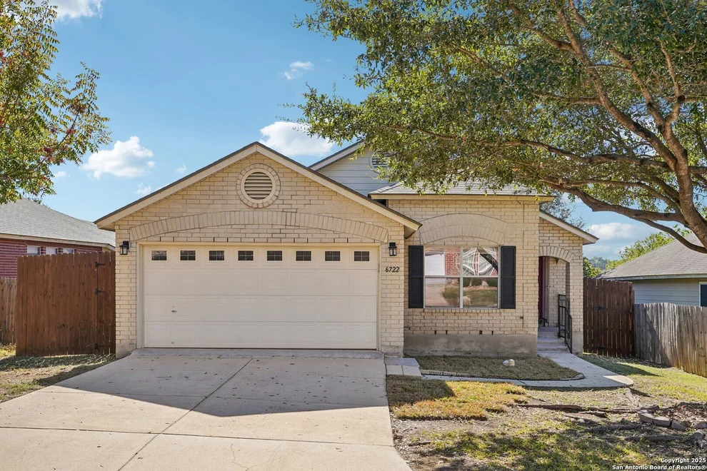 Unit for sale at 6722 Millrock Pass, Live Oak, TX 78233