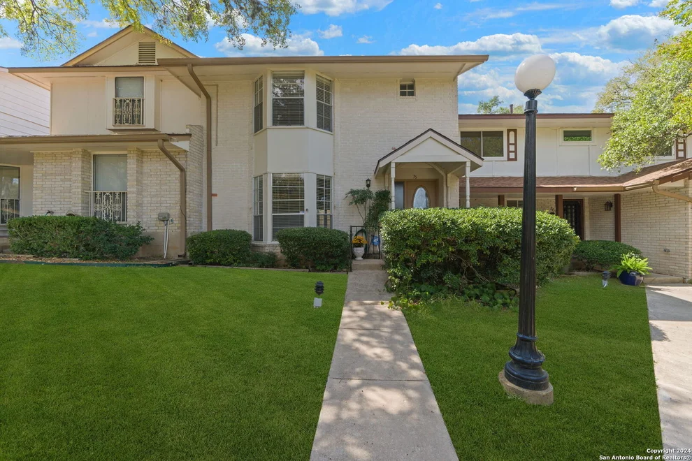 Unit for sale at 6106 Vance Jackson, San Antonio, TX 78230