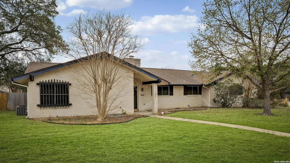 Unit for sale at 602 Moorside, Windcrest, TX 78239