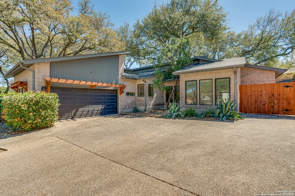 Unit for sale at 3669 Hunters Cliff, San Antonio, TX 78230