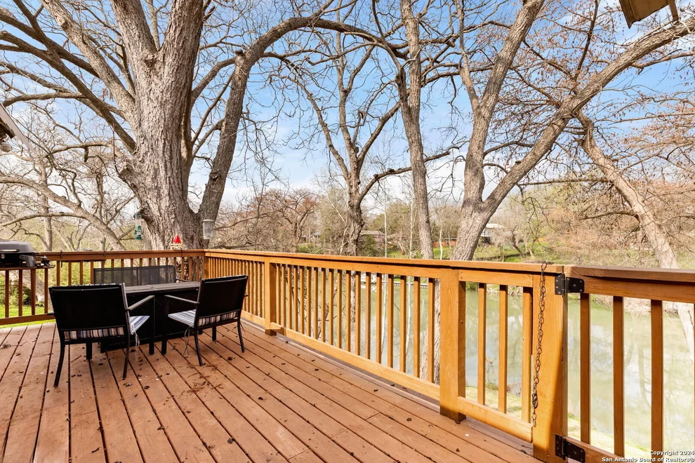 Unit for sale at 392 Guadalupe River Dr, Seguin, TX 78155