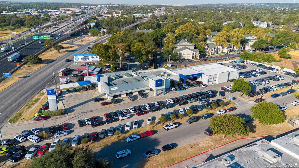Unit for sale at 485 Business IH 35, New Braunfels, TX 78130