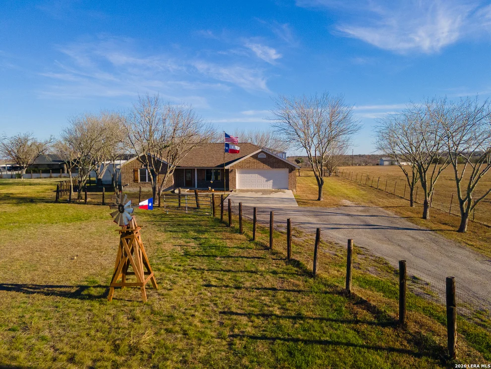 Unit for sale at 433 W Klein, New Braunfels, TX 78130