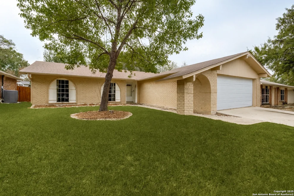 Unit for sale at 4913 Crestwood, Schertz, TX 78108