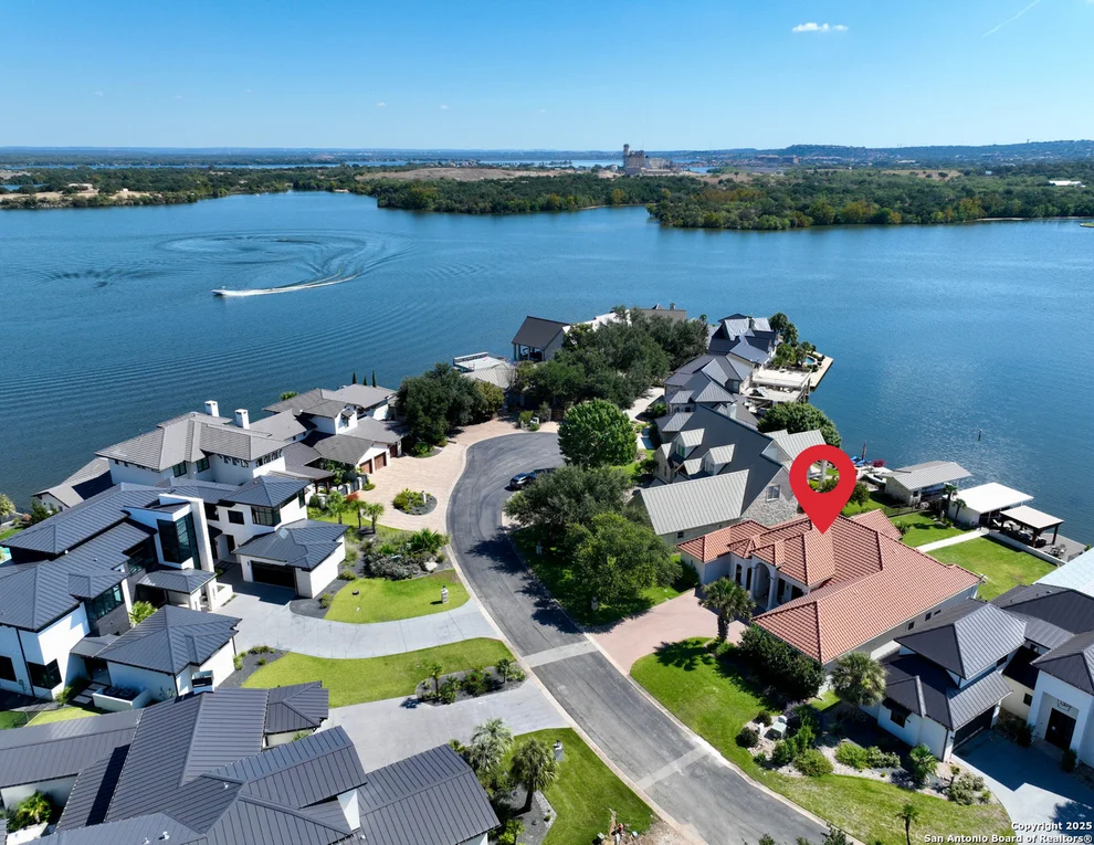 Unit for sale at 307 WENNMOHS PL, Horseshoe Bay, TX 78657