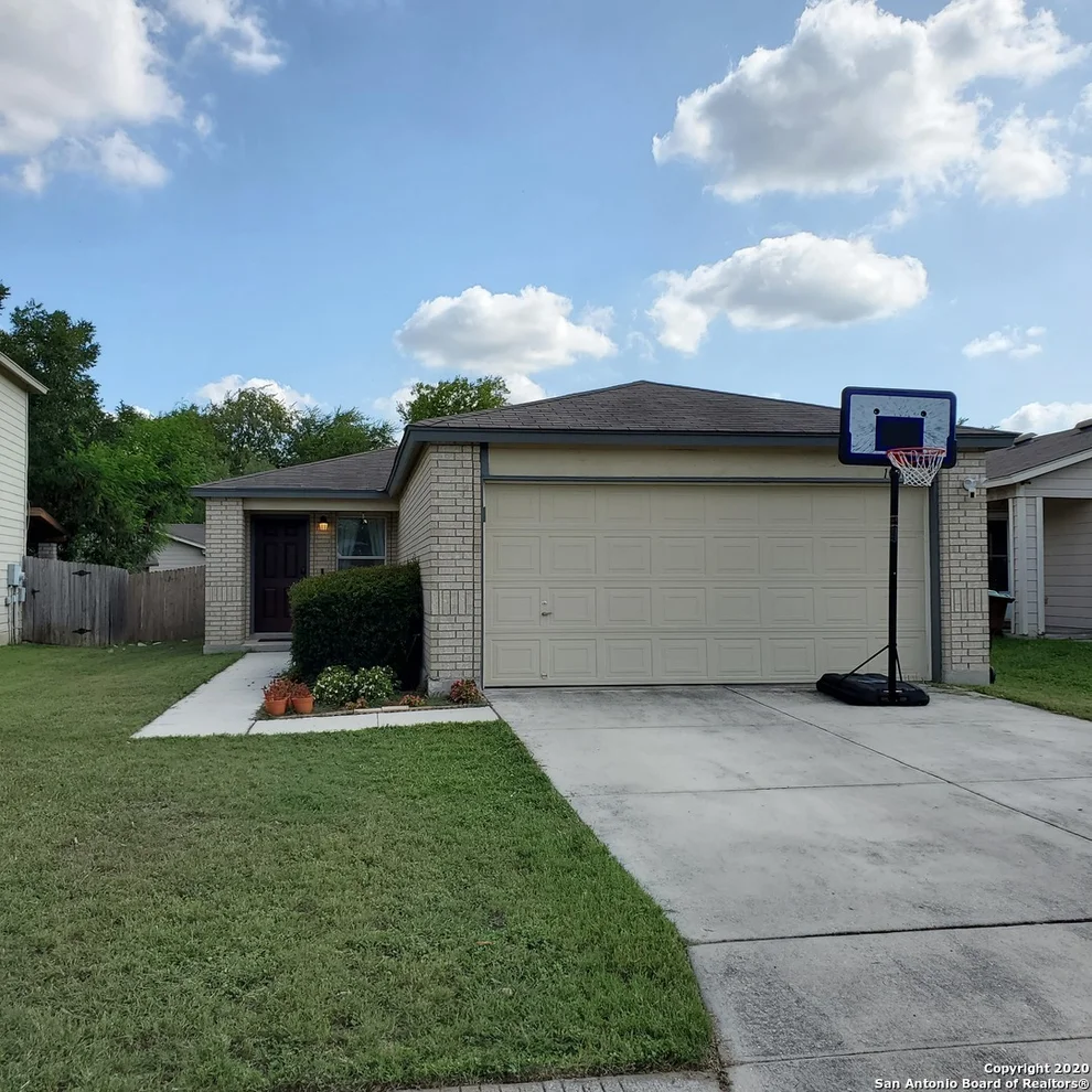 Unit for sale at 10006 Sungate Park, San Antonio, TX 78245