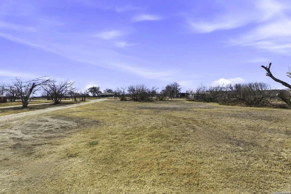 Unit for sale at 393 W County Road 5719, Devine, TX 78016