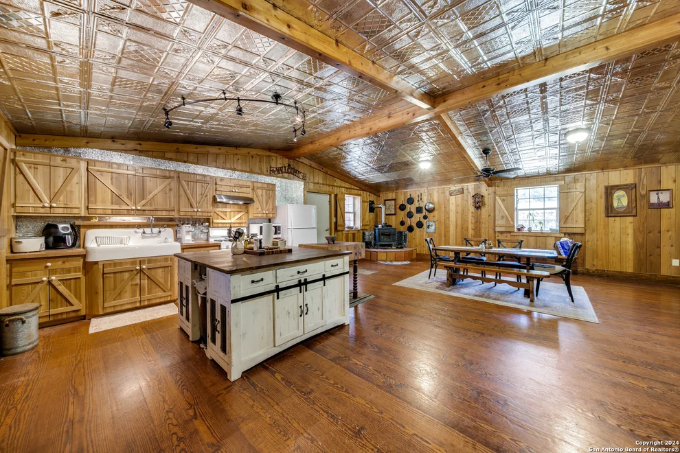 Unit for sale at 13484 FM 1117, Seguin, TX 78155
