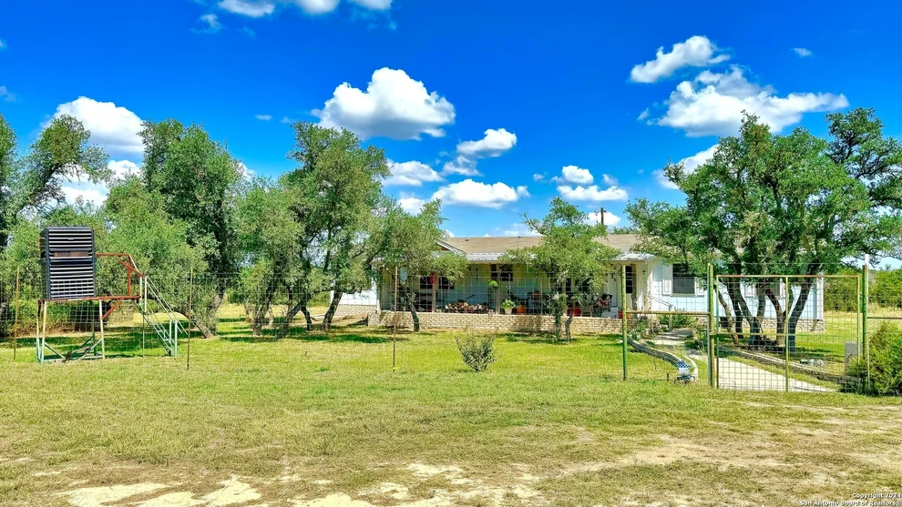 Unit for sale at 836 County Road 280, Mountain Home, TX 78058