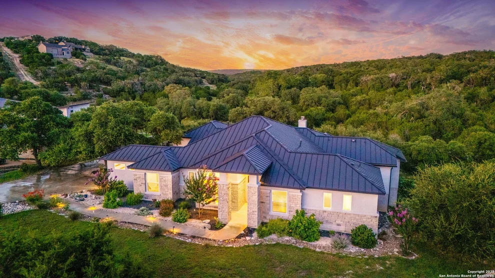 Unit for sale at 2250 Meritage, New Braunfels, TX 78132