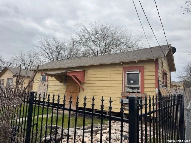 Unit for sale at 1906 Nolan, San Antonio, TX 78202