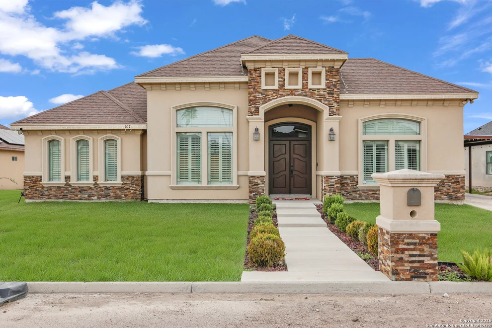 Unit for sale at 107 Nazareth St, Rio Grande City, TX 78582
