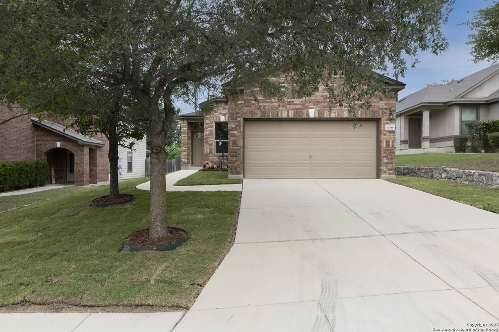 Unit for sale at 13227 Sunrise Wood, San Antonio, TX 78245