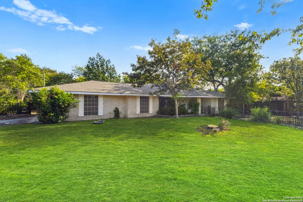 Unit for sale at 6041 Trone Trail, Leon Valley, TX 78238