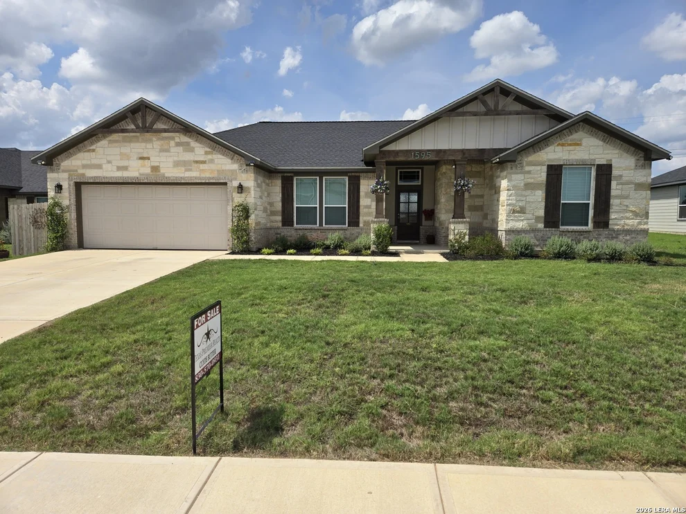 Unit for sale at 1595 VISTA VIEW DR, Pleasanton, TX 78064