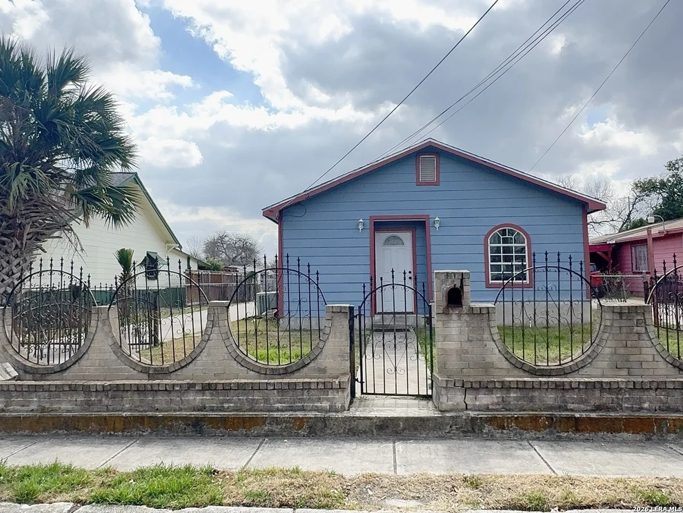 Unit for sale at 2906 W POPLAR ST, San Antonio, TX 78207