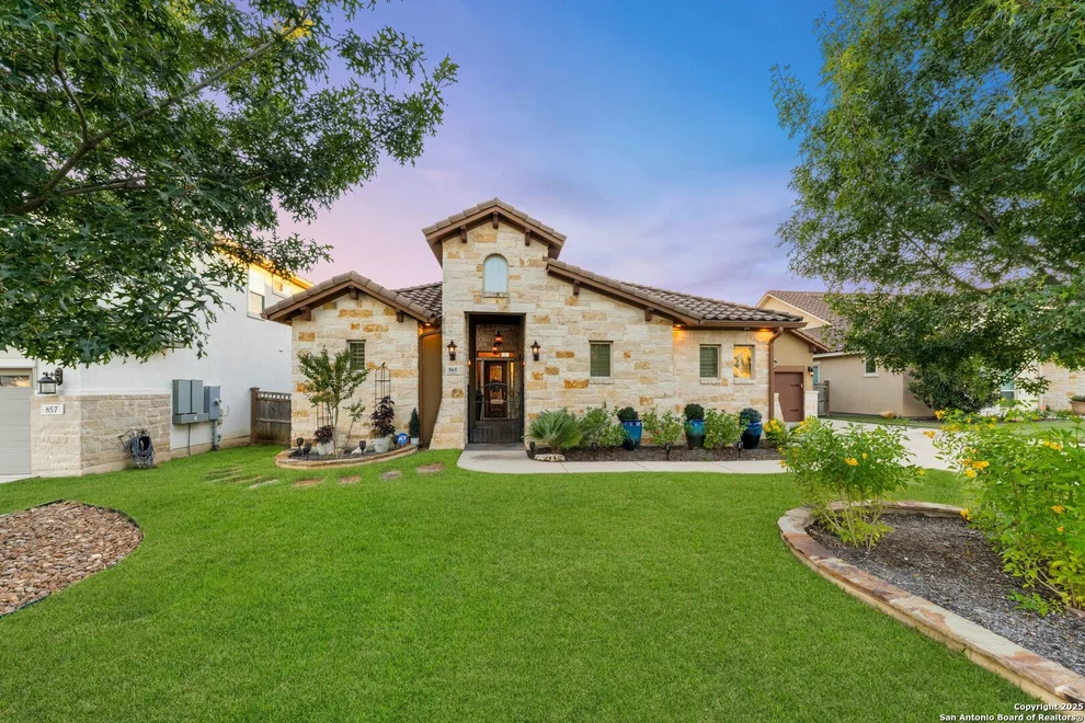 Unit for sale at 861 Lorikeet Ln, New Braunfels, TX 78132