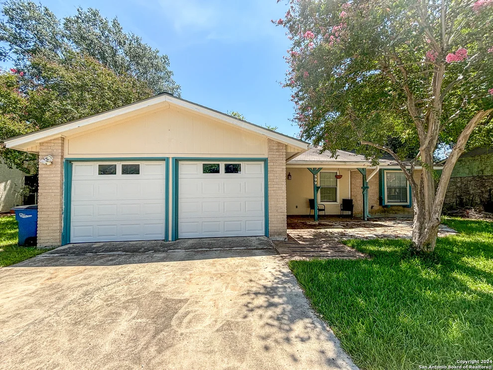 Unit for sale at 599 W DALLAS ST, New Braunfels, TX 78130