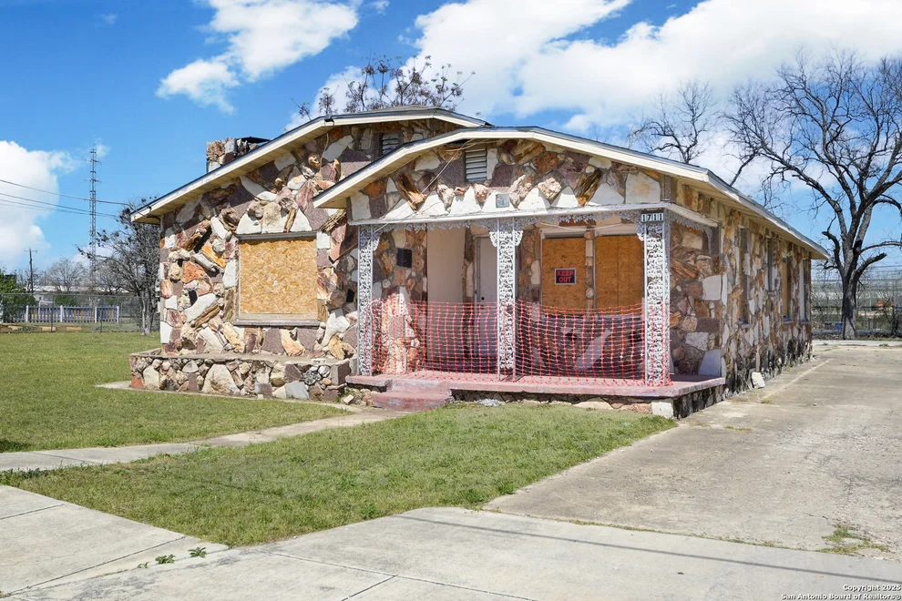 Unit for sale at 1711 Burleson, San Antonio, TX 78202