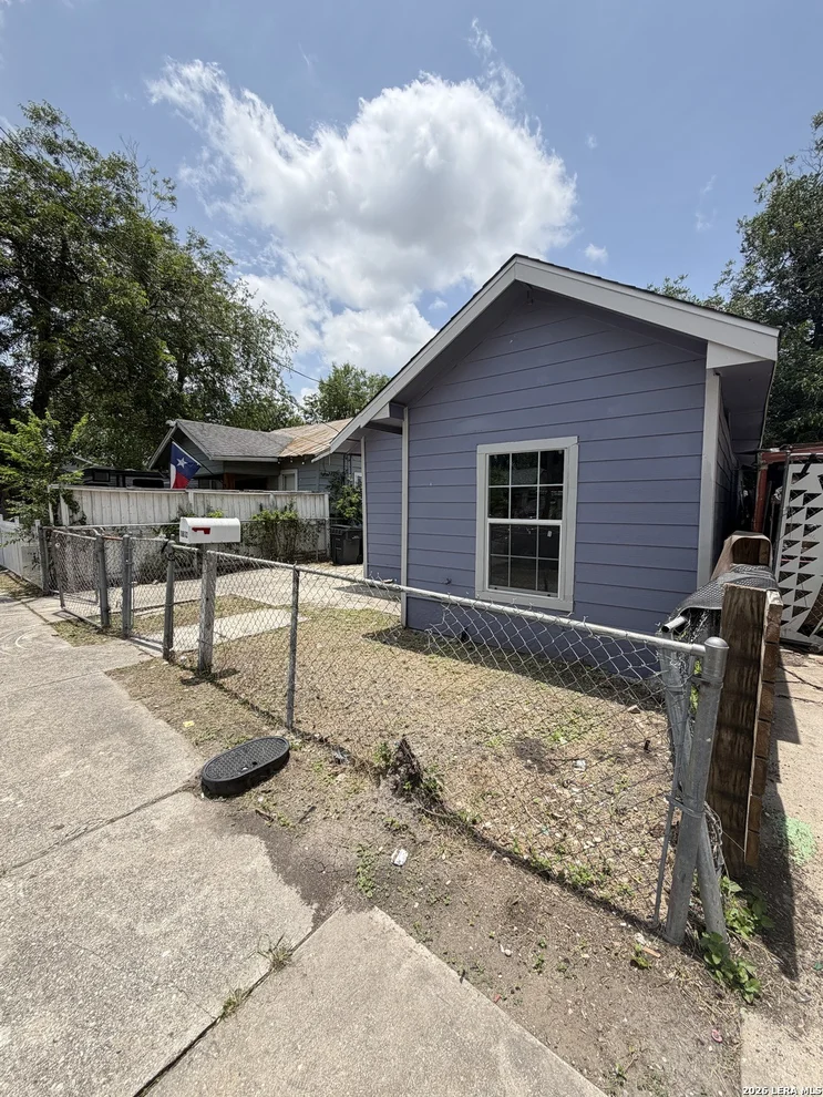 Unit for sale at 1812 Ruiz St, San Antonio, TX 78207
