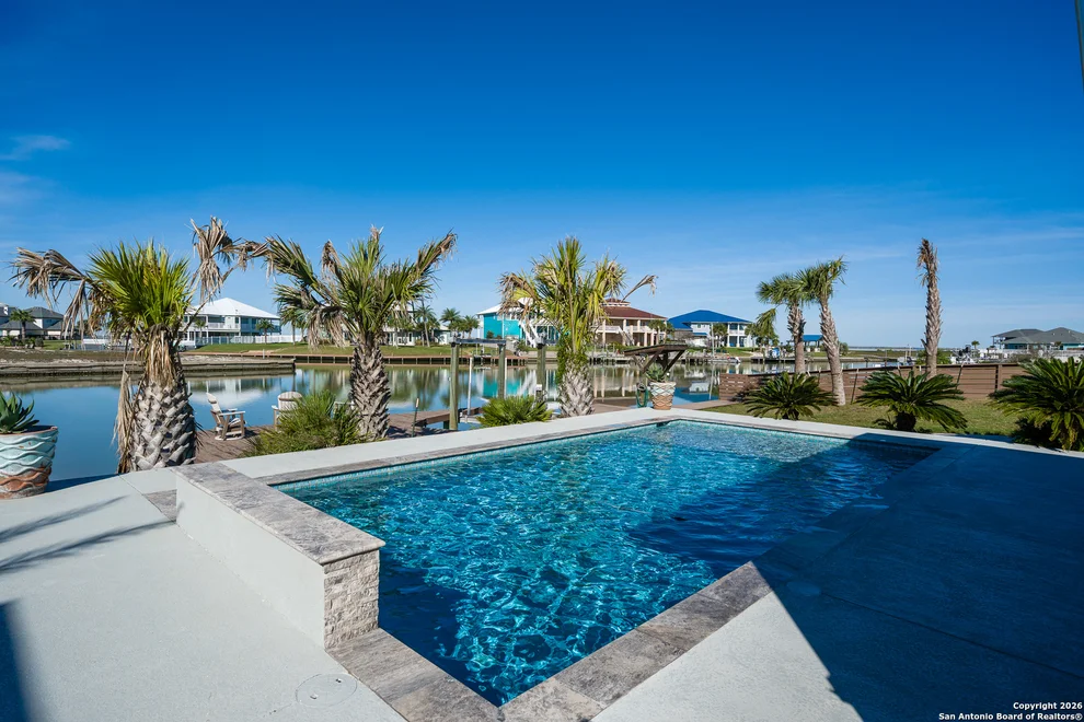 Unit for sale at 18 Peets bend, Rockport, TX 78382