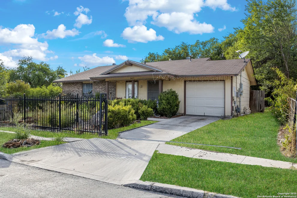 Unit for sale at 8631 Sweet Maiden, San Antonio, TX 78242