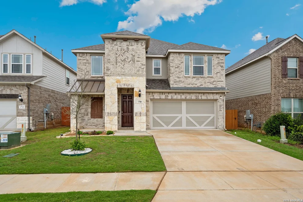 Unit for sale at 1708 Kneupper Farm, New Braunfels, TX 78132
