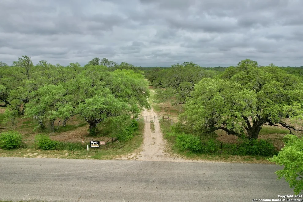 Unit for sale at 177.9 AC CR 7711, Devine, TX 78016