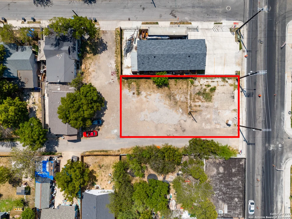 Unit for sale at 920 N NEW BRAUNFELS AVE, San Antonio, TX 78202