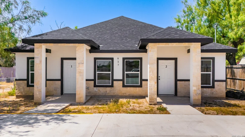 Unit for sale at 937 Avenue C, Eagle Pass, TX 78852