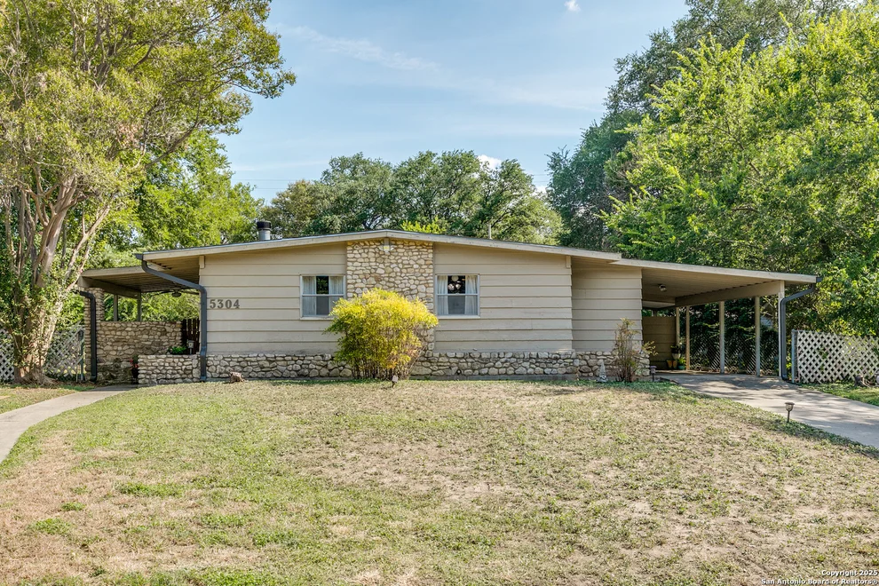 Unit for sale at 5304 Colebrook, San Antonio, TX 78228