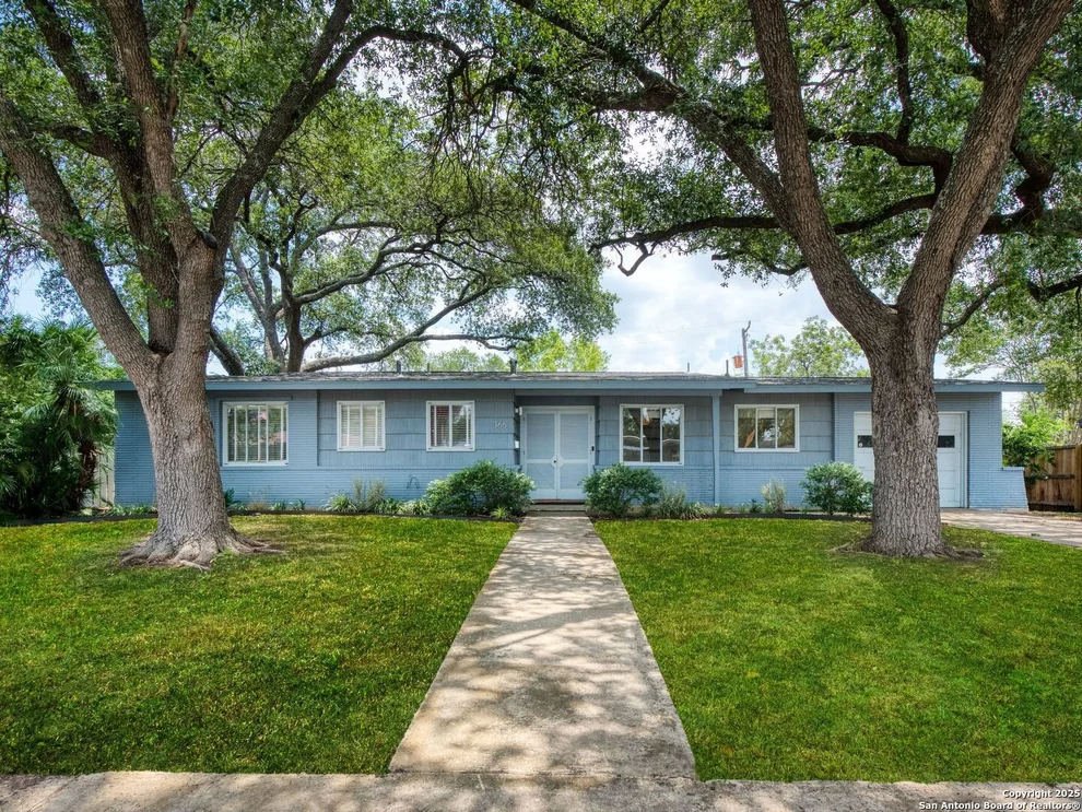 Unit for sale at 366 Springwood Lane, San Antonio, TX 78216