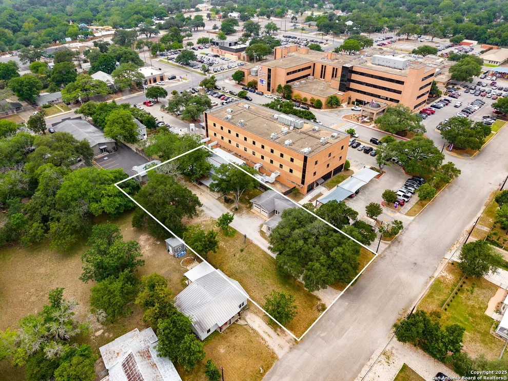 Unit for sale at 571 houston, New Braunfels, TX 78130