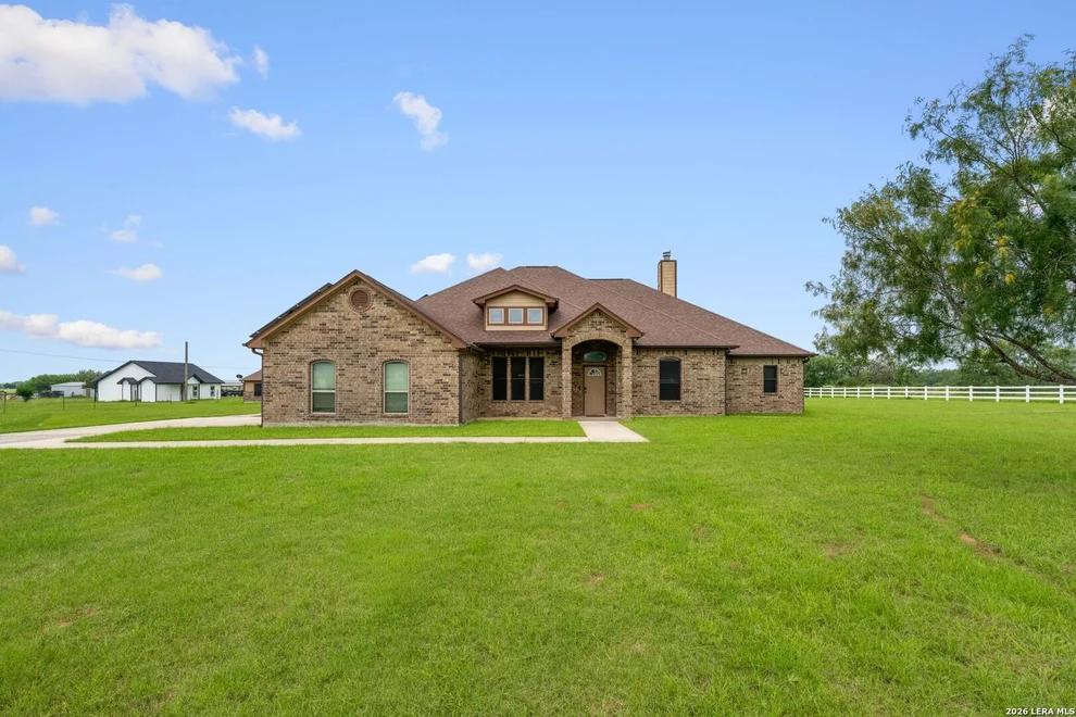 Unit for sale at 16371 Borregas Rd, Elmendorf, TX 78112