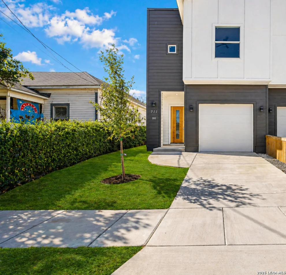 Unit for sale at 711 S Olive St, San Antonio, TX 78203