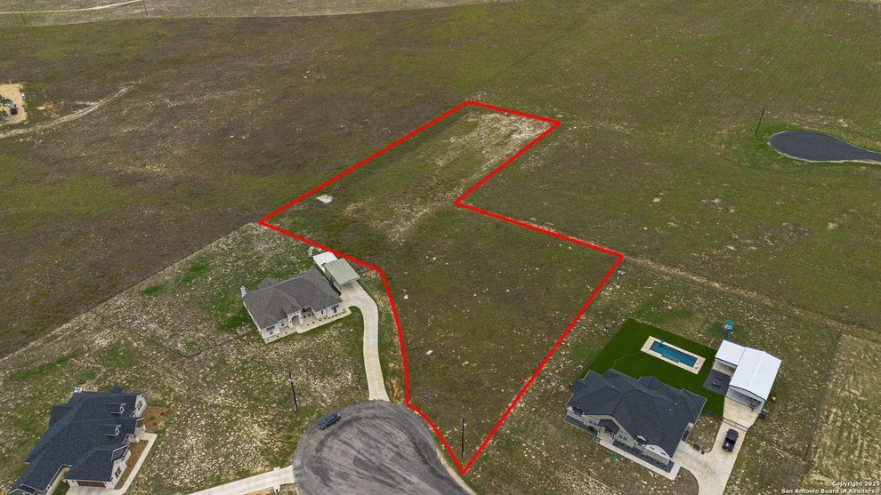 Unit for sale at 152 Summer Meadow, La Vernia, TX 78121