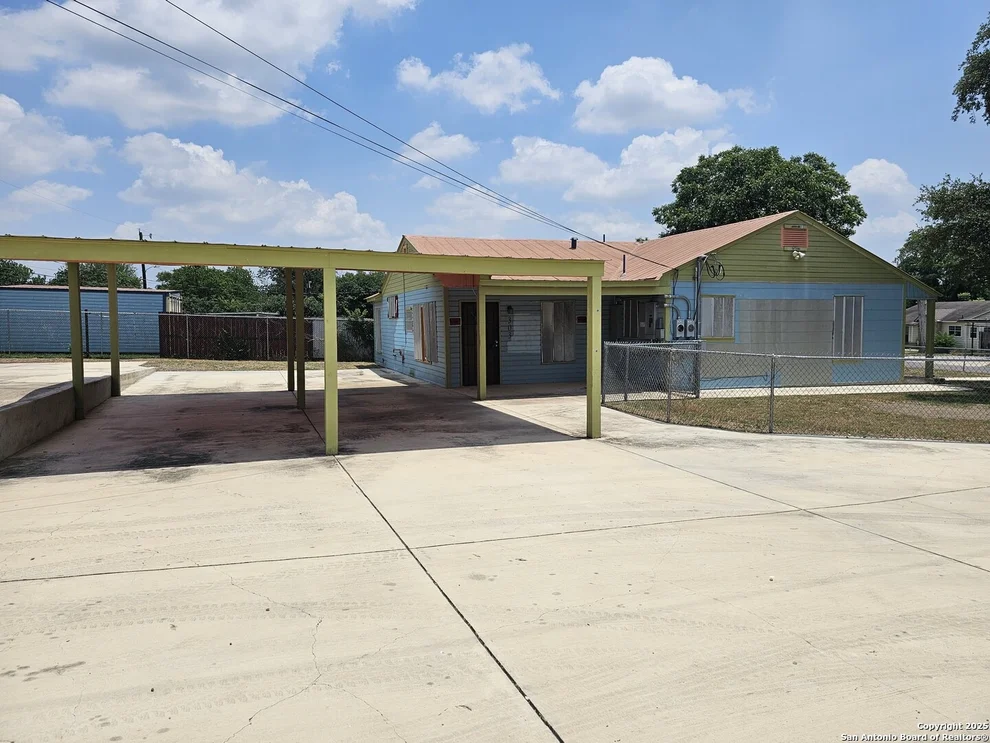 Unit for sale at 303 Cravens, San Antonio, TX 78223