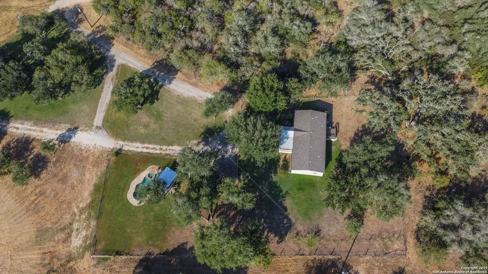Unit for sale at 2934 County Road 271, Gillett, TX 78116