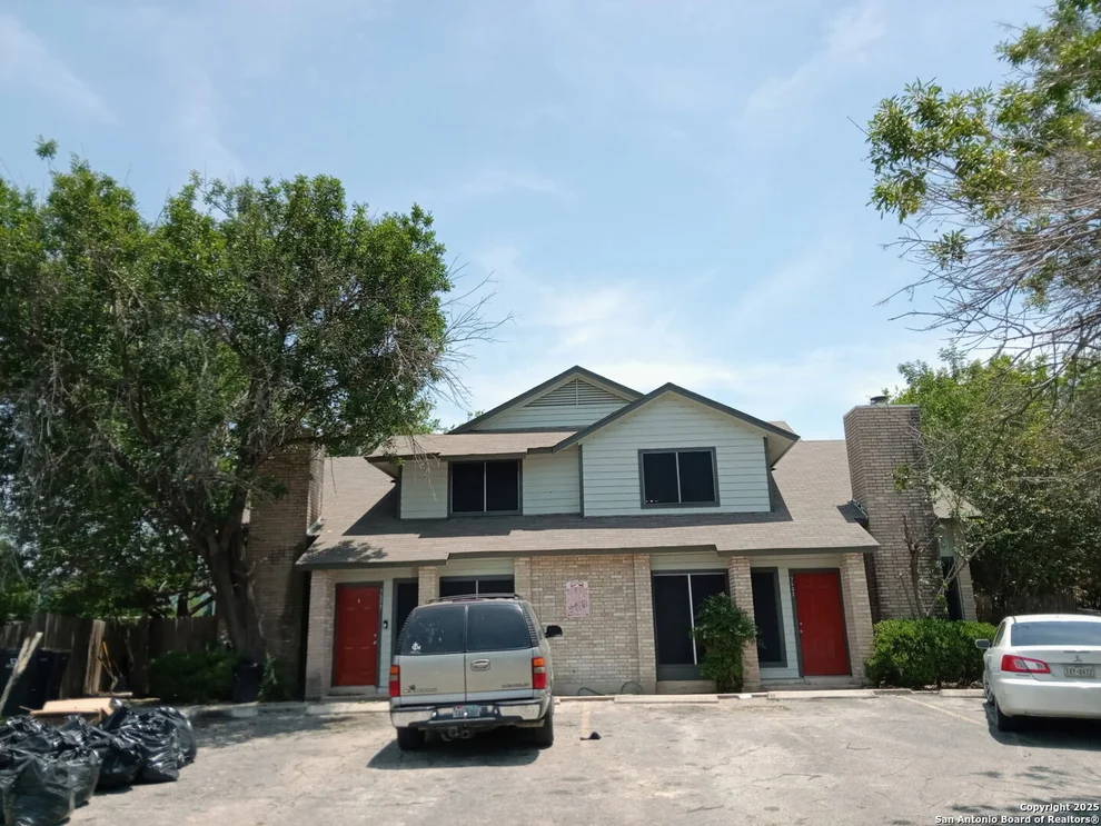 Unit for sale at 7518 Oak Chase, San Antonio, TX 78239