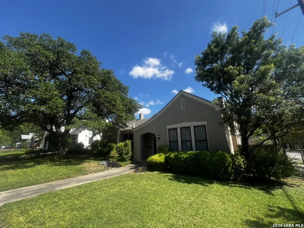 Unit for sale at 134 W AGARITA AVE, San Antonio, TX 78212