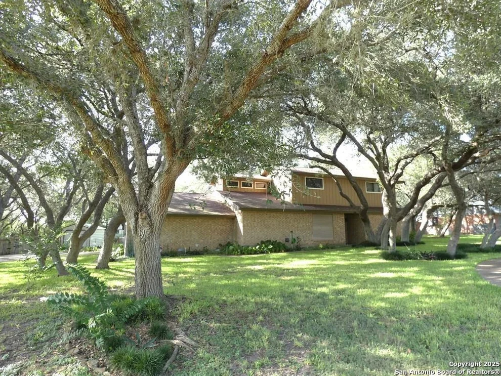 Unit for sale at 10 Windridge Drive, Beeville, TX 78102