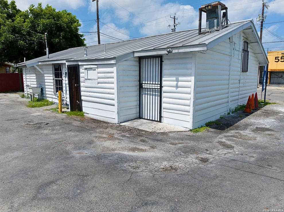 Unit for sale at 298 El Monte Blvd, San Antonio, TX 78212