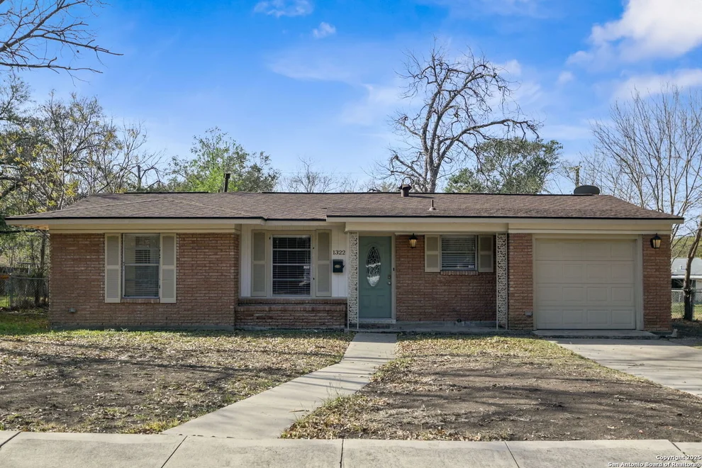 Unit for sale at 1322 Viewridge Dr, San Antonio, TX 78213